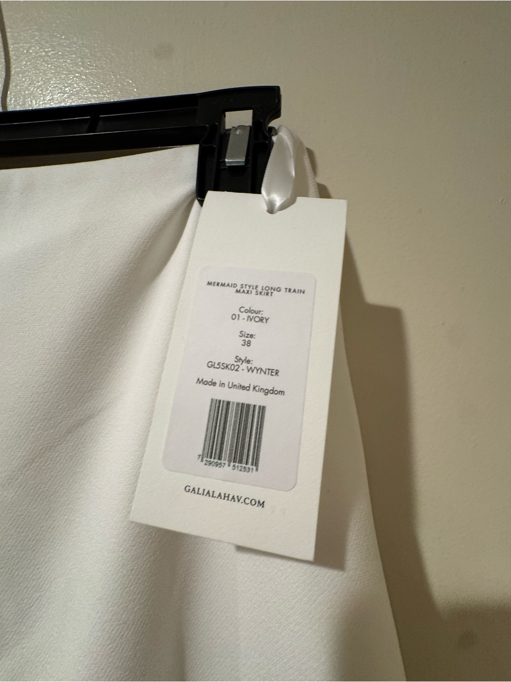 Elegant White Fitted Mermaid Skirt W/ Train — image 5 of 8